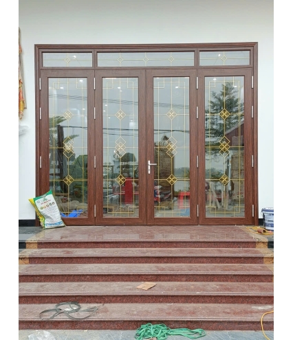 Cửa đi mở quay 4 cánh hệ full phào
