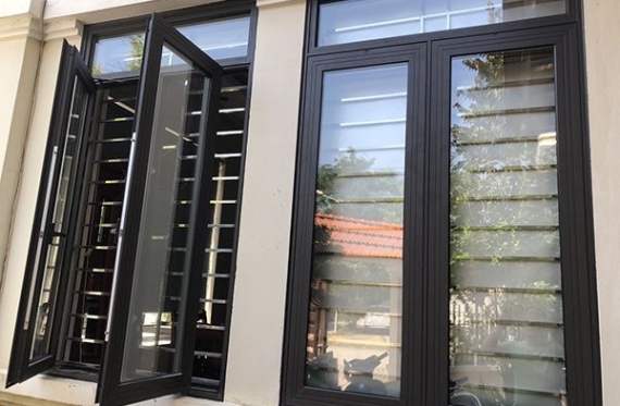 Cửa sổ giấu rèm