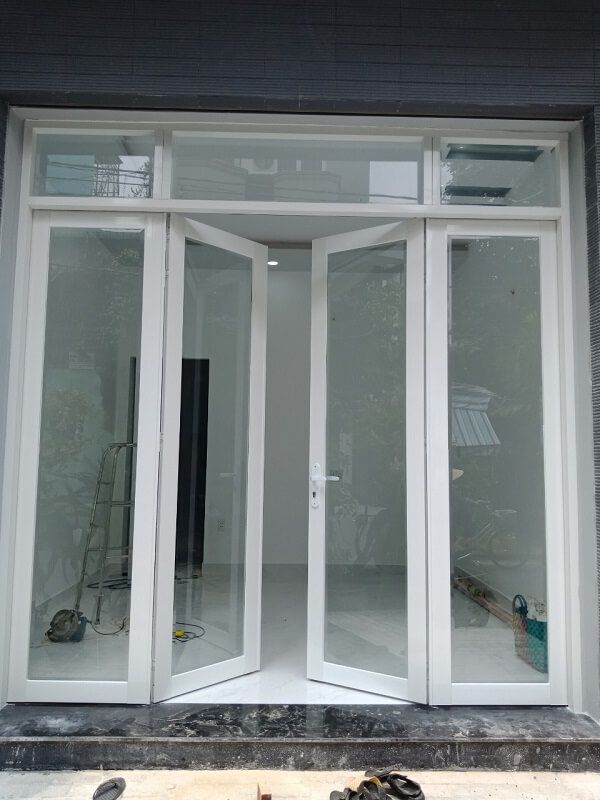 Cửa full phào là gì? Bản giao hưởng giữa nét cổ điển và hơi thở hiện đại