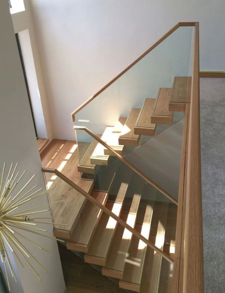 Các yếu tố ảnh hưởng đến độ an toàn khi lắp đặt cầu thang kính cường lực
