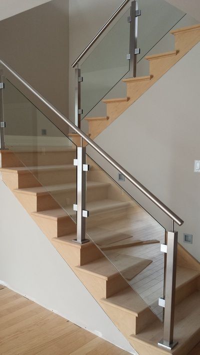 Cầu thang kính cường lực Nhôm Kính Đăng Khoa – Khơi nguồn không gian sống đẳng cấp