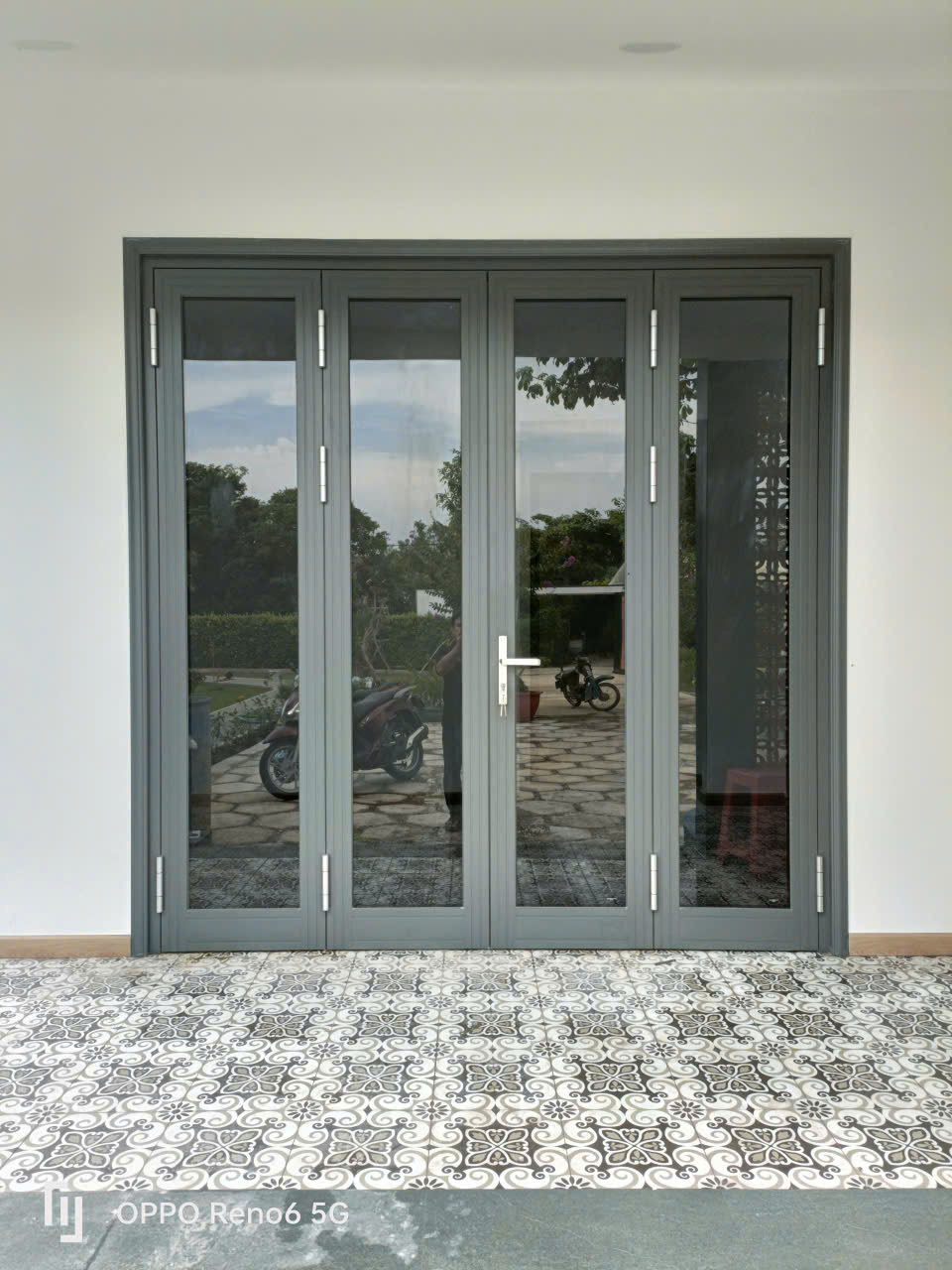 Lý do 1: Profile có cấu trúc giúp bộ cửa cứng vững hơn
