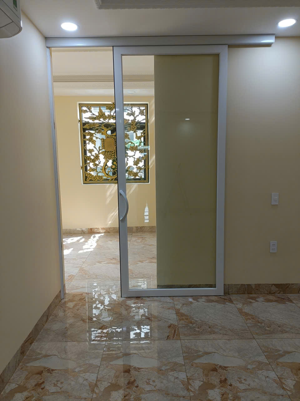 Các Mẫu Cửa Nhôm Xingfa Phòng Ngủ Đẹp Được Ưa Chuộng