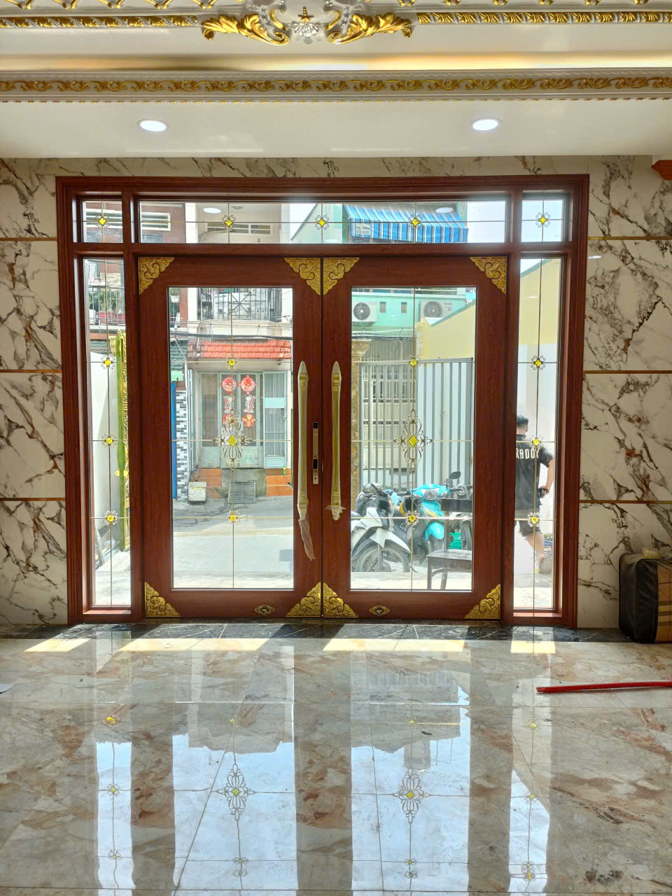Ưu điểm vượt trội của cửa trượt quay Hóc Môn